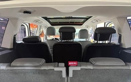 Volkswagen Touran III, 2018 год, 1 756 000 рублей, 18 фотография