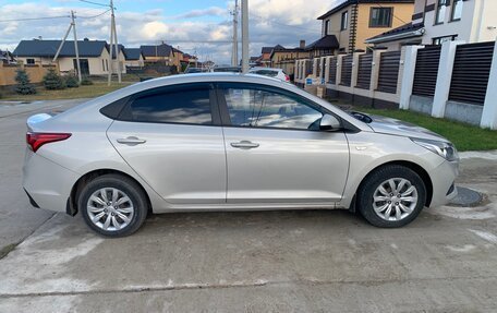Hyundai Solaris II рестайлинг, 2019 год, 1 180 000 рублей, 3 фотография