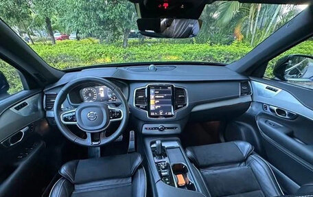 Volvo XC90 II рестайлинг, 2022 год, 4 100 000 рублей, 6 фотография