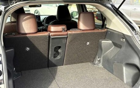 Toyota Yaris Cross, 2022 год, 1 690 000 рублей, 13 фотография