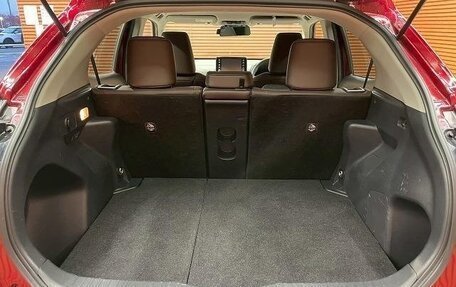 Toyota Yaris Cross, 2021 год, 1 650 000 рублей, 11 фотография