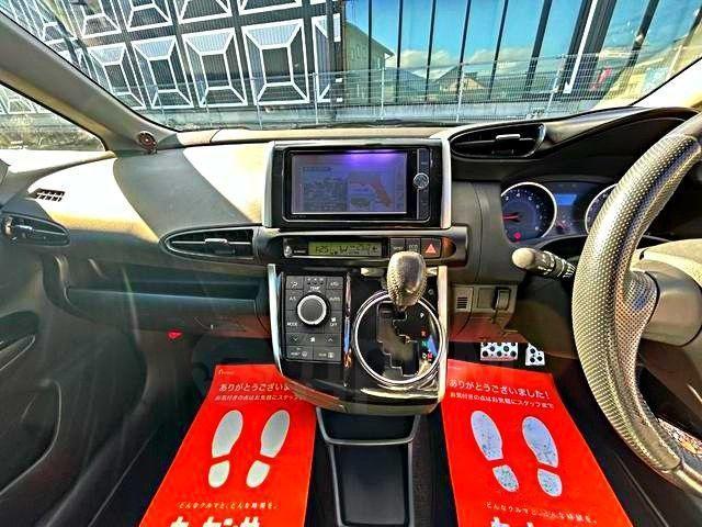 Toyota Wish II рестайлинг, 2017 год, 1 110 000 рублей, 4 фотография