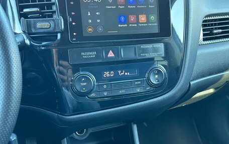 Mitsubishi Outlander III рестайлинг 3, 2012 год, 1 150 000 рублей, 14 фотография