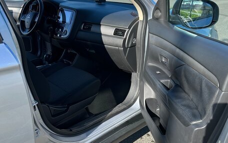 Mitsubishi Outlander III рестайлинг 3, 2012 год, 1 150 000 рублей, 9 фотография