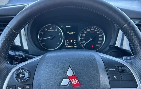 Mitsubishi Outlander III рестайлинг 3, 2012 год, 1 150 000 рублей, 13 фотография