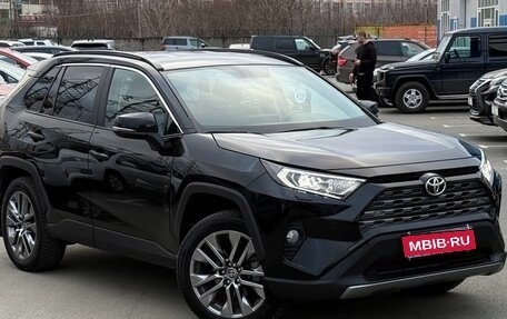 Toyota RAV4, 2022 год, 3 799 000 рублей, 1 фотография