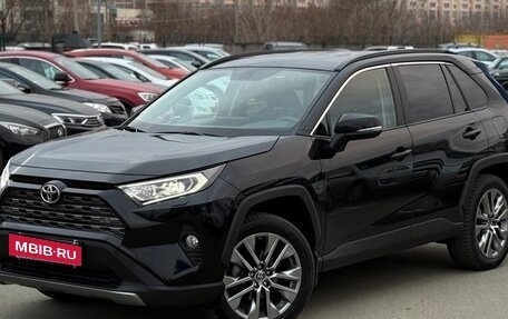 Toyota RAV4, 2022 год, 3 799 000 рублей, 2 фотография