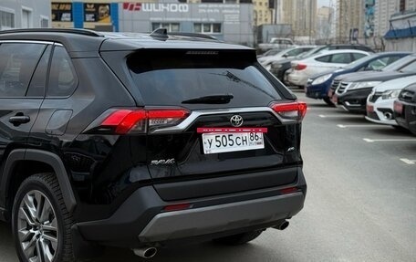 Toyota RAV4, 2022 год, 3 799 000 рублей, 10 фотография