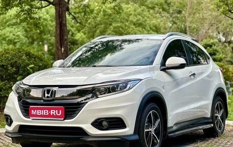 Honda Vezel, 2021 год, 1 370 000 рублей, 1 фотография