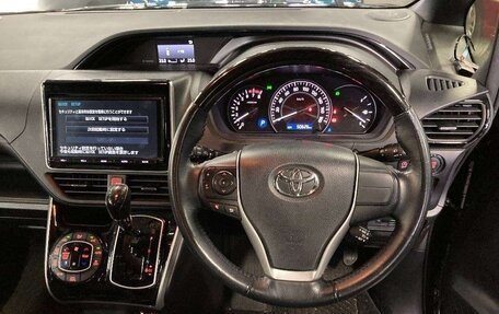 Toyota Esquire I, 2021 год, 2 000 000 рублей, 8 фотография