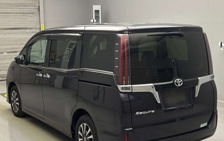 Toyota Esquire I, 2021 год, 2 000 000 рублей, 4 фотография