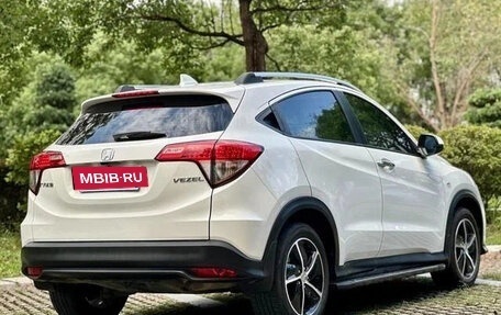 Honda Vezel, 2021 год, 1 370 000 рублей, 5 фотография