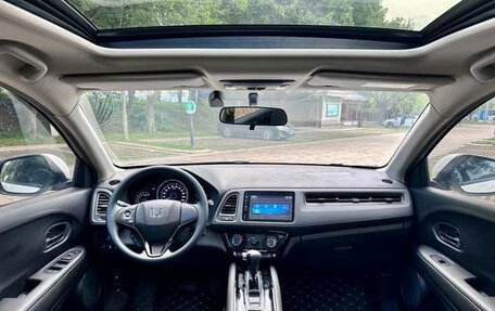 Honda Vezel, 2021 год, 1 370 000 рублей, 7 фотография