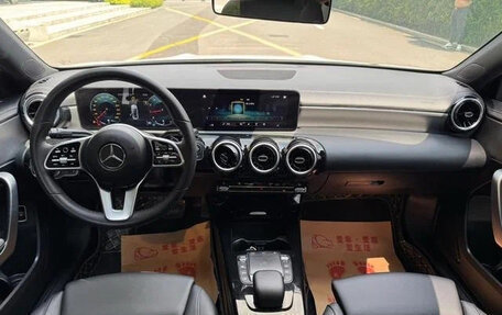 Mercedes-Benz A-Класс, 2021 год, 1 800 000 рублей, 11 фотография