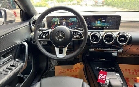 Mercedes-Benz A-Класс, 2021 год, 1 800 000 рублей, 10 фотография