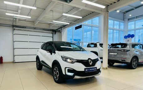 Renault Kaptur I рестайлинг, 2018 год, 1 599 999 рублей, 8 фотография