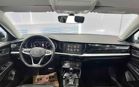 Volkswagen Passat B8 рестайлинг, 2022 год, 2 400 004 рублей, 4 фотография