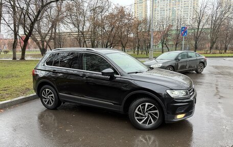 Volkswagen Tiguan II, 2018 год, 2 275 000 рублей, 1 фотография
