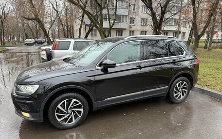 Volkswagen Tiguan II, 2018 год, 2 275 000 рублей, 8 фотография