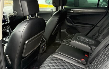 Volkswagen Tiguan II, 2018 год, 2 275 000 рублей, 20 фотография