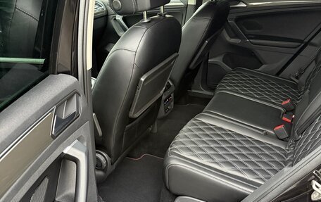 Volkswagen Tiguan II, 2018 год, 2 275 000 рублей, 19 фотография