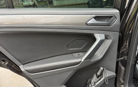 Volkswagen Tiguan II, 2018 год, 2 275 000 рублей, 18 фотография