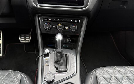 Volkswagen Tiguan II, 2018 год, 2 275 000 рублей, 23 фотография