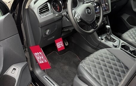 Volkswagen Tiguan II, 2018 год, 2 275 000 рублей, 17 фотография