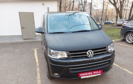 Volkswagen Multivan T5, 2013 год, 2 400 000 рублей, 2 фотография