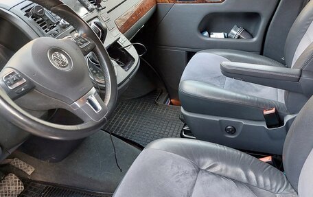 Volkswagen Multivan T5, 2013 год, 2 400 000 рублей, 8 фотография