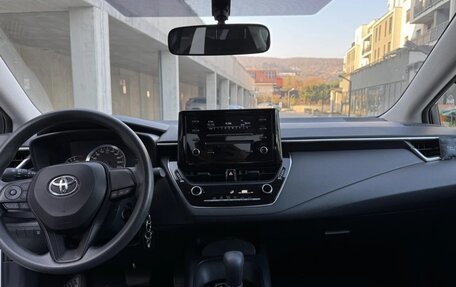 Toyota Corolla, 2021 год, 1 710 000 рублей, 10 фотография