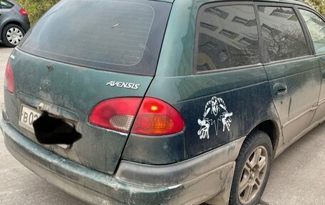 Toyota Avensis III рестайлинг, 1998 год, 130 000 рублей, 3 фотография