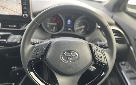 Toyota C-HR I рестайлинг, 2022 год, 1 679 000 рублей, 8 фотография