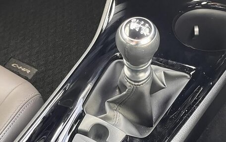 Toyota C-HR I рестайлинг, 2022 год, 1 679 000 рублей, 12 фотография