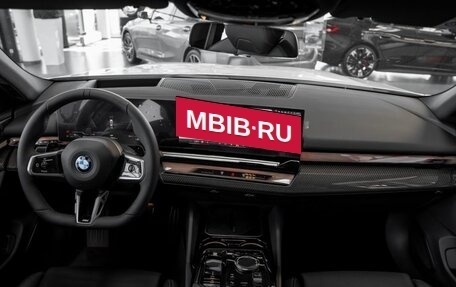 BMW 5 серия, 2025 год, 9 937 000 рублей, 6 фотография