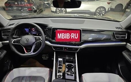 Volkswagen Teramont I, 2024 год, 5 450 000 рублей, 11 фотография