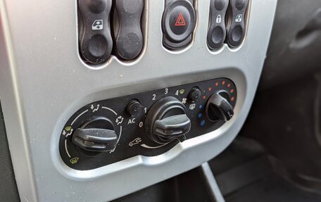 Renault Sandero I, 2012 год, 585 000 рублей, 12 фотография