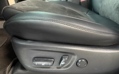 Toyota Land Cruiser Prado 150 рестайлинг 2, 2012 год, 2 600 000 рублей, 10 фотография