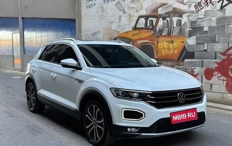 Volkswagen T-Roc I, 2022 год, 1 650 178 рублей, 1 фотография