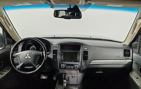 Mitsubishi Pajero IV, 2013 год, 2 235 000 рублей, 12 фотография