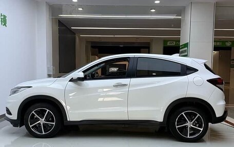 Honda Vezel, 2022 год, 1 700 004 рублей, 4 фотография