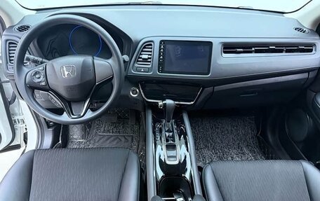 Honda Vezel, 2022 год, 1 700 004 рублей, 10 фотография