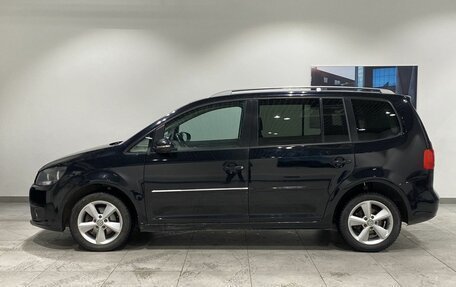 Volkswagen Touran III, 2013 год, 932 000 рублей, 8 фотография