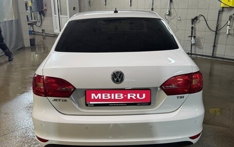 Volkswagen Jetta VI, 2012 год, 950 000 рублей, 2 фотография