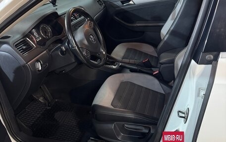 Volkswagen Jetta VI, 2012 год, 950 000 рублей, 5 фотография