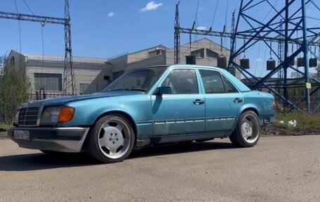 Mercedes-Benz E-Класс, 1992 год, 850 000 рублей, 9 фотография