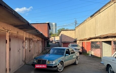 Mercedes-Benz E-Класс, 1992 год, 850 000 рублей, 3 фотография