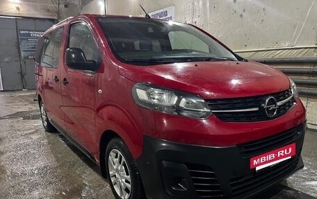 Opel Vivaro, 2019 год, 2 150 000 рублей, 2 фотография