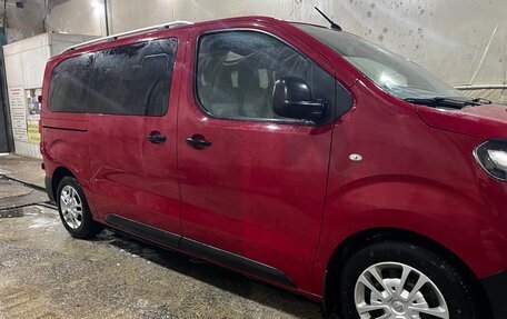 Opel Vivaro, 2019 год, 2 150 000 рублей, 3 фотография