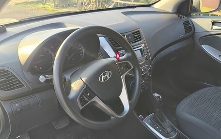 Hyundai Solaris II рестайлинг, 2016 год, 1 000 000 рублей, 3 фотография